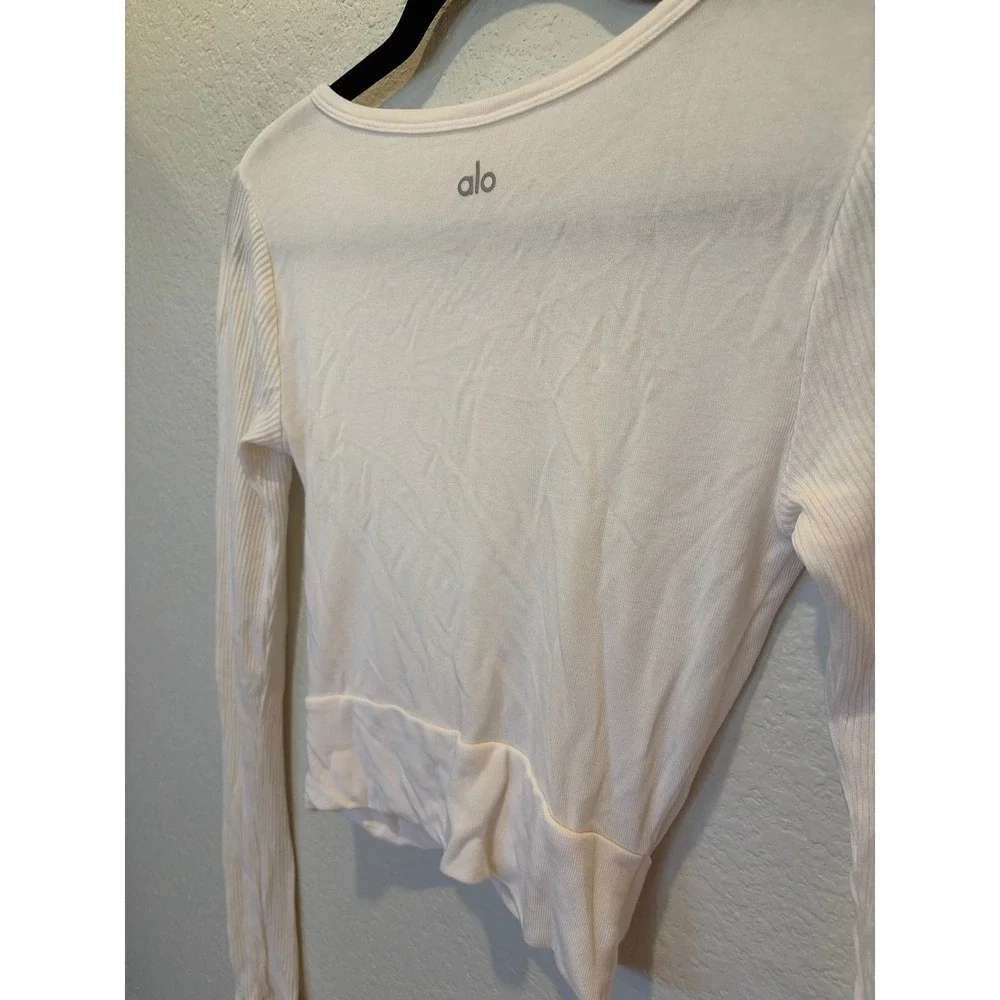 Alo Yoga Cover Long Sleeve Top Cream Ivory Ribbed Wrap Front Cropped Small